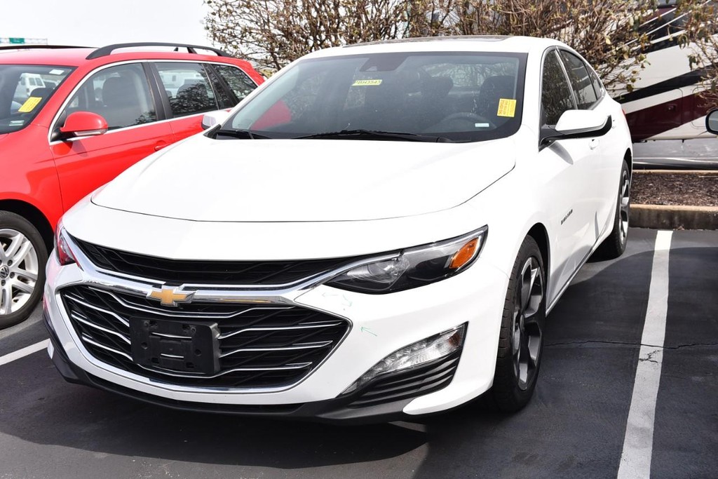 Chevrolet Malibu Vehicle Image 04