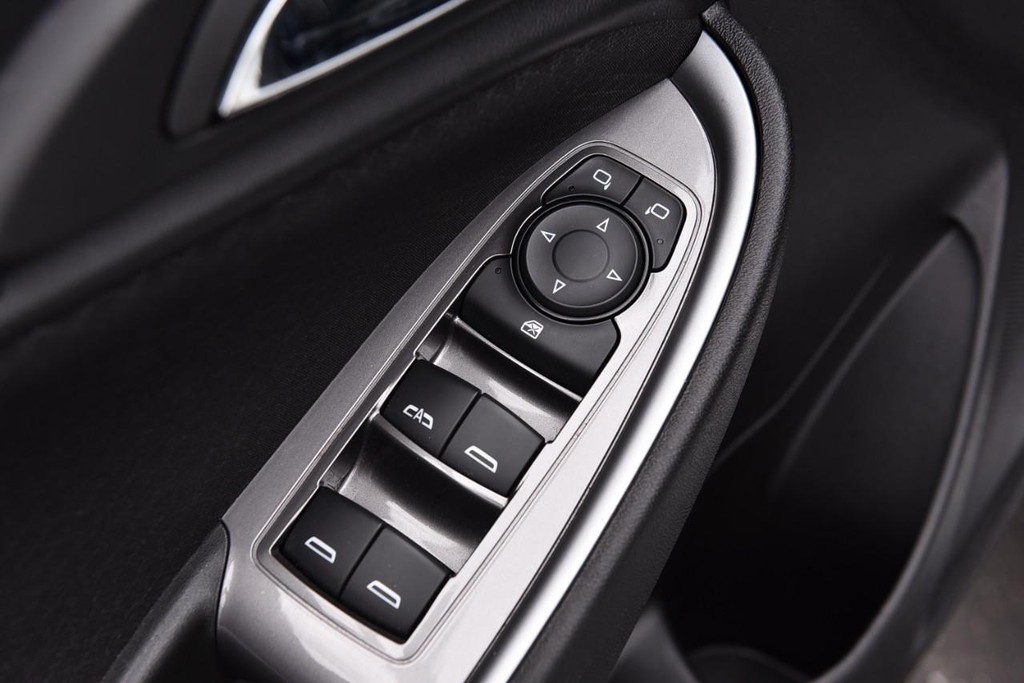 Chevrolet Malibu Vehicle Full-screen Gallery Image 8