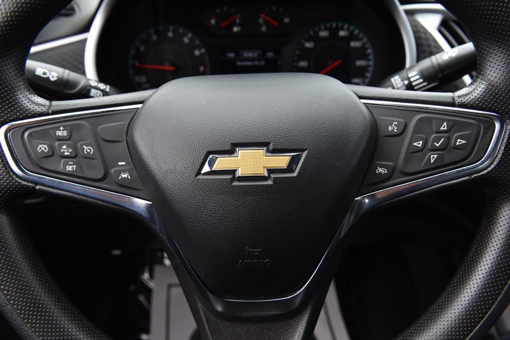 Chevrolet Malibu Vehicle Full-screen Gallery Image 16