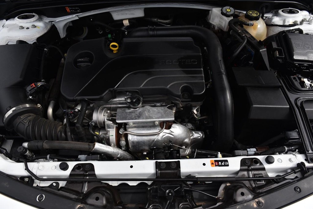 Chevrolet Malibu Vehicle Full-screen Gallery Image 22