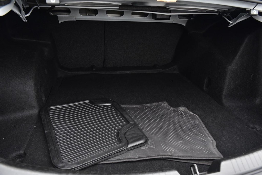 Chevrolet Malibu Vehicle Full-screen Gallery Image 22