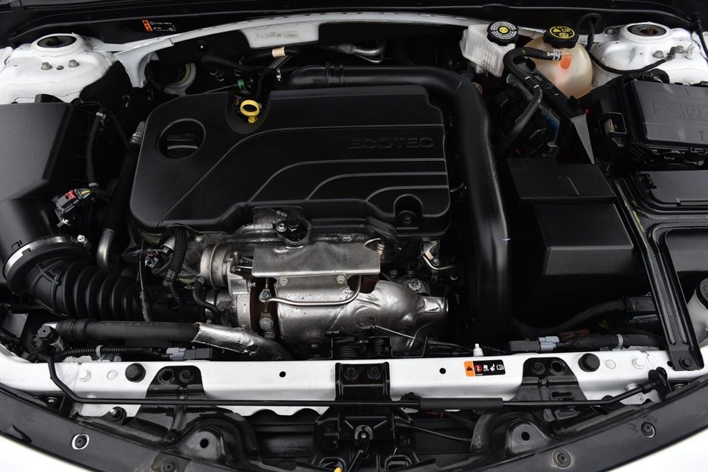 Chevrolet Malibu Vehicle Full-screen Gallery Image 23