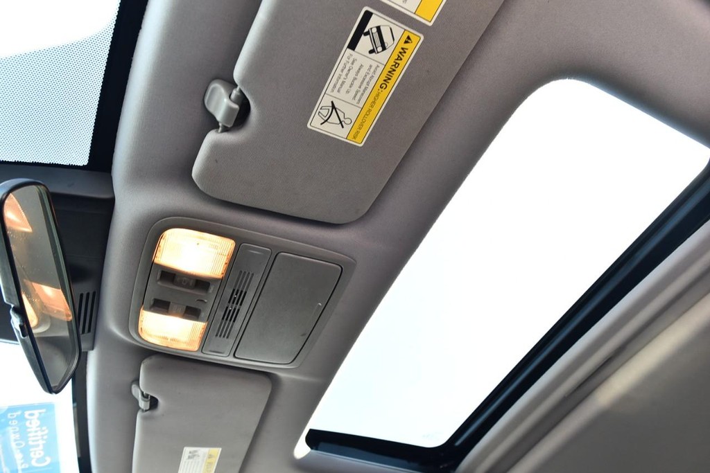 Honda CR-V Vehicle Image 22