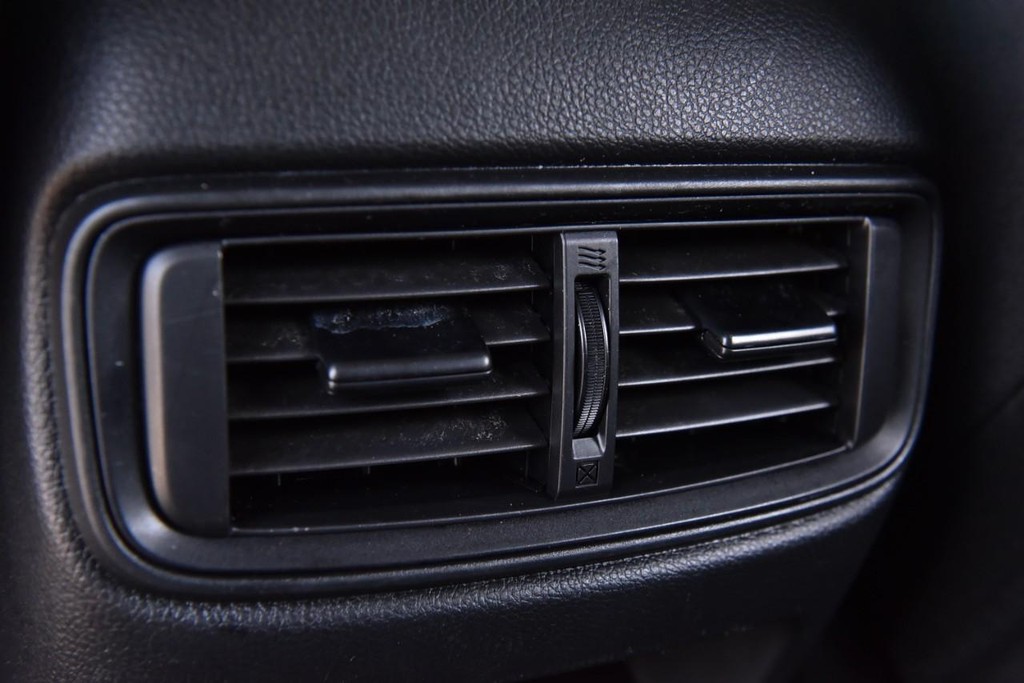 Honda CR-V Vehicle Image 24