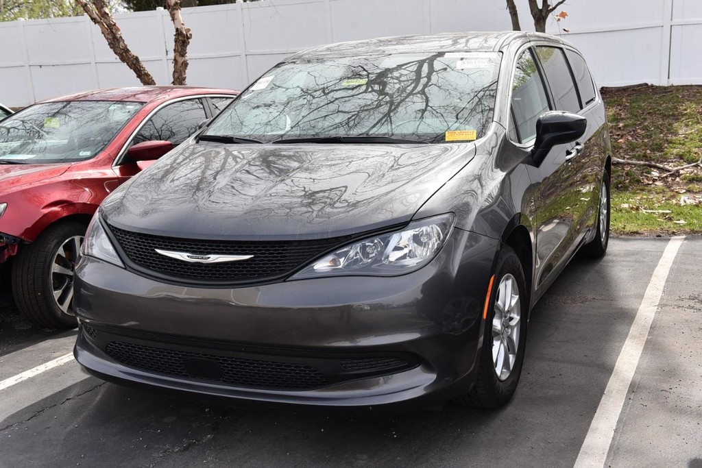 Chrysler Voyager Vehicle Image 04