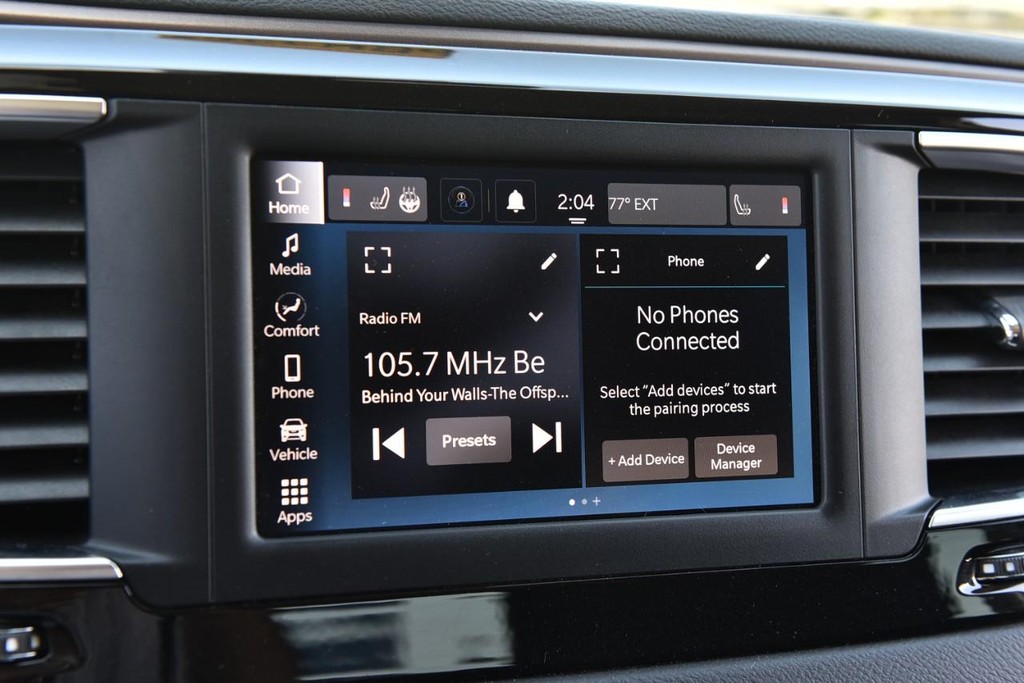 Chrysler Voyager Vehicle Image 13