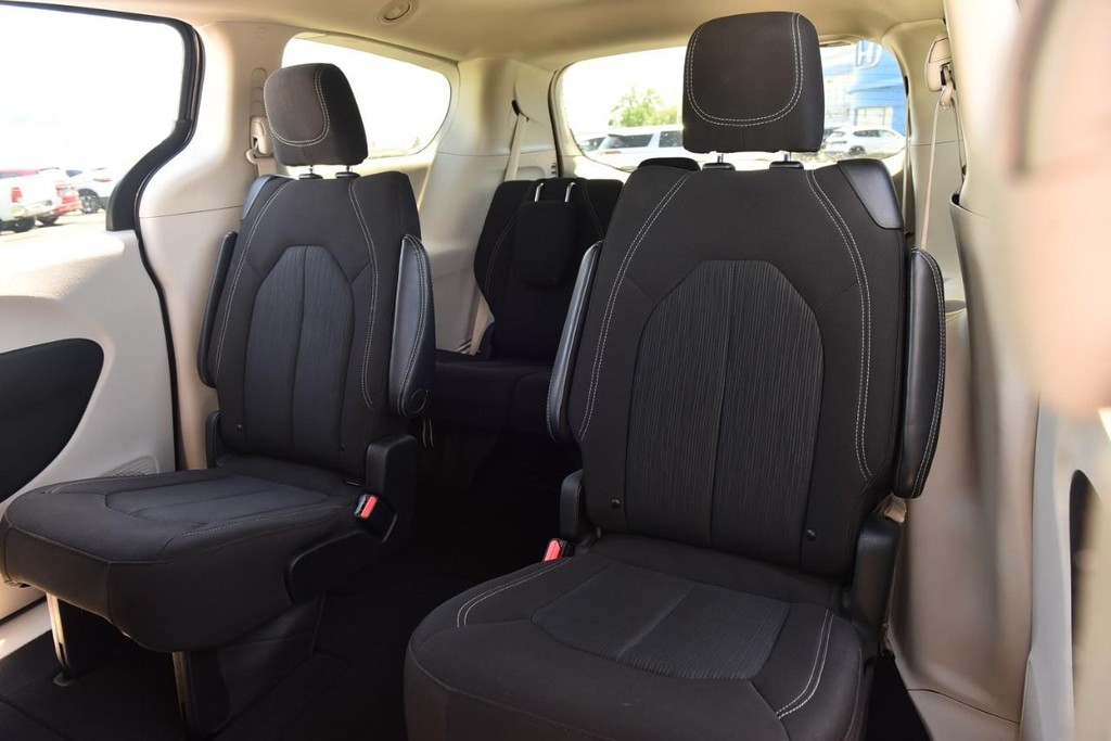 Chrysler Voyager Vehicle Image 20