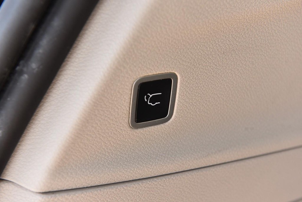 Chrysler Voyager Vehicle Image 25