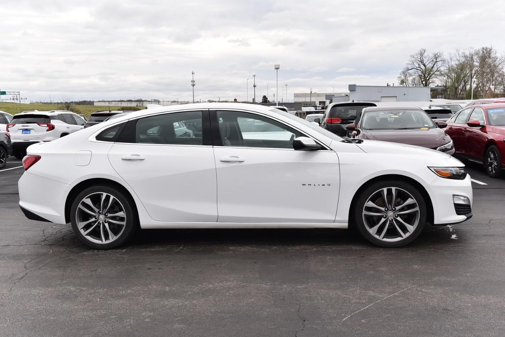 Chevrolet Malibu Vehicle Full-screen Gallery Image 05