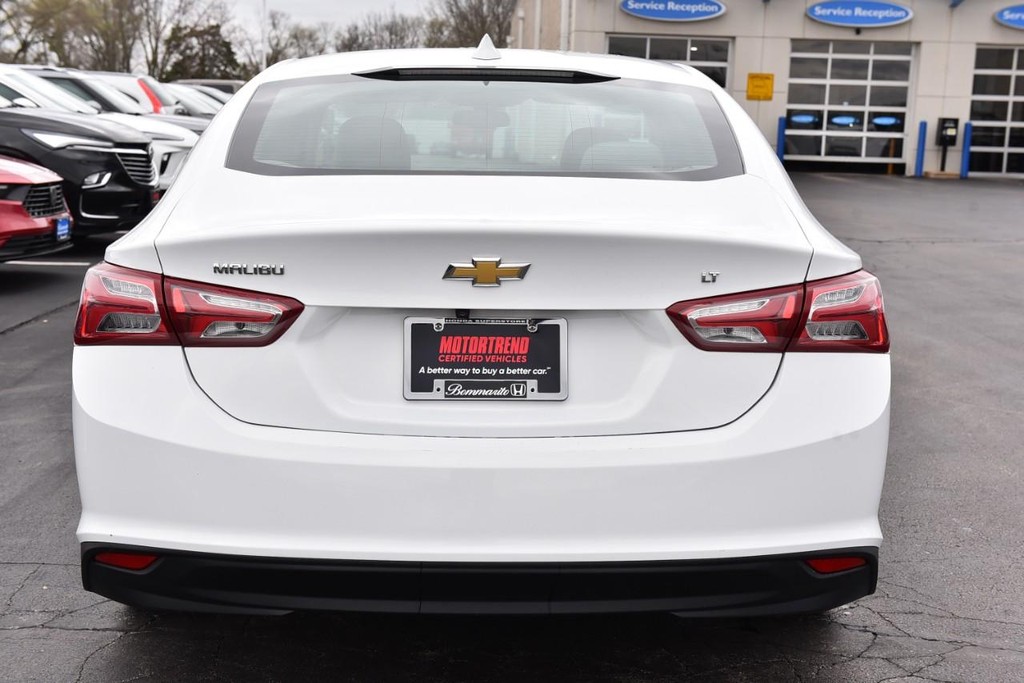 Chevrolet Malibu Vehicle Full-screen Gallery Image 06