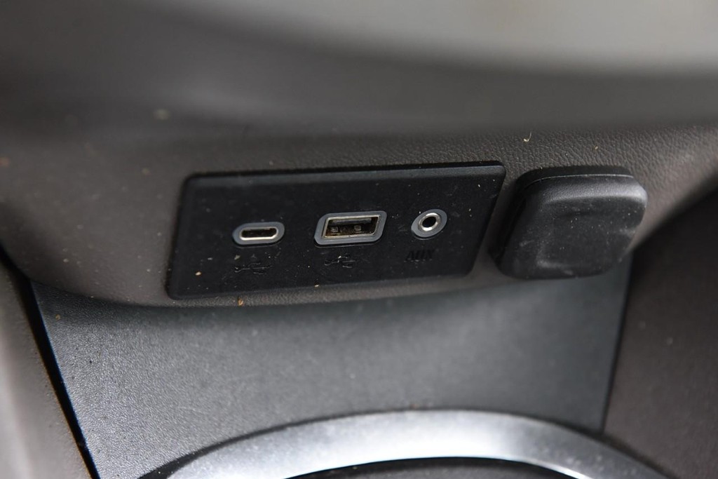 Chevrolet Malibu Vehicle Full-screen Gallery Image 14