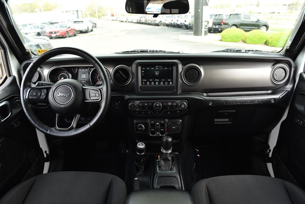 Jeep Wrangler Vehicle Image 07