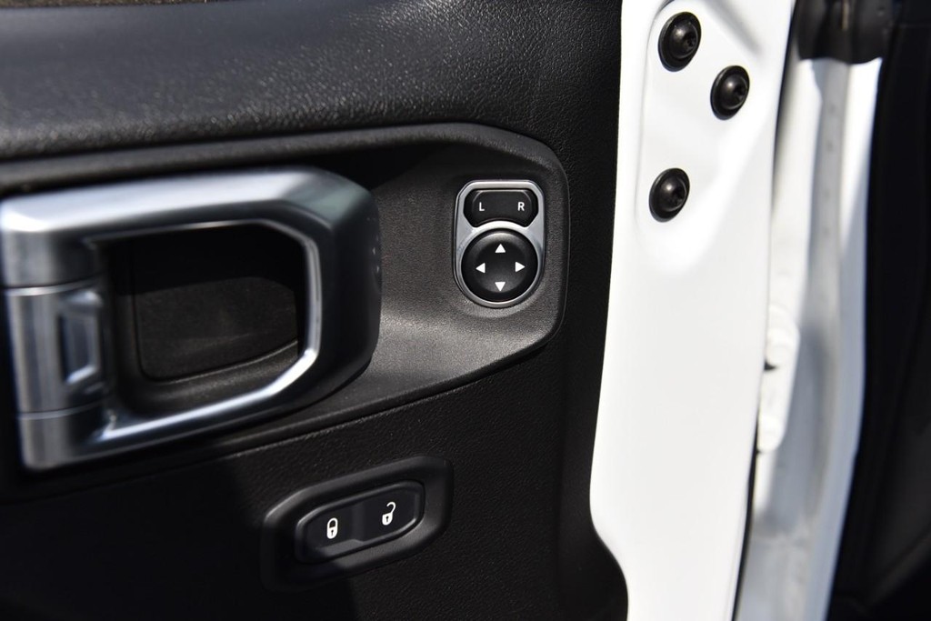 Jeep Wrangler Vehicle Image 08
