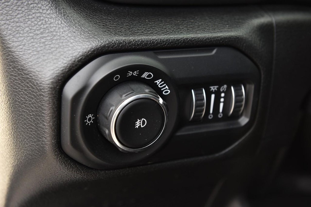 Jeep Wrangler Vehicle Image 10