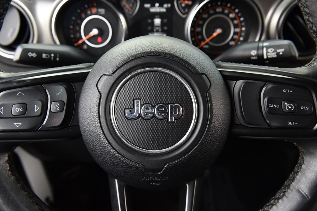 Jeep Wrangler Vehicle Image 18