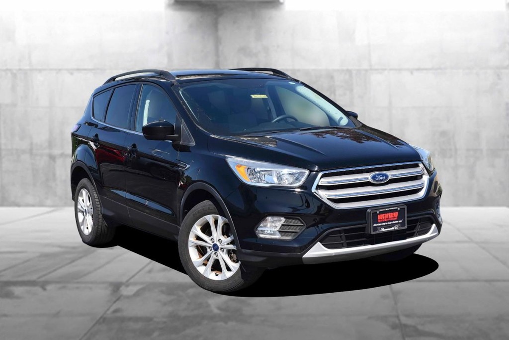 Ford Escape Vehicle Image 02