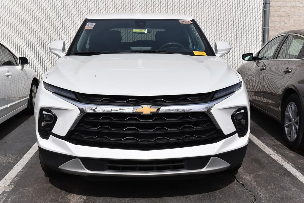 Chevrolet Blazer Vehicle Image 03