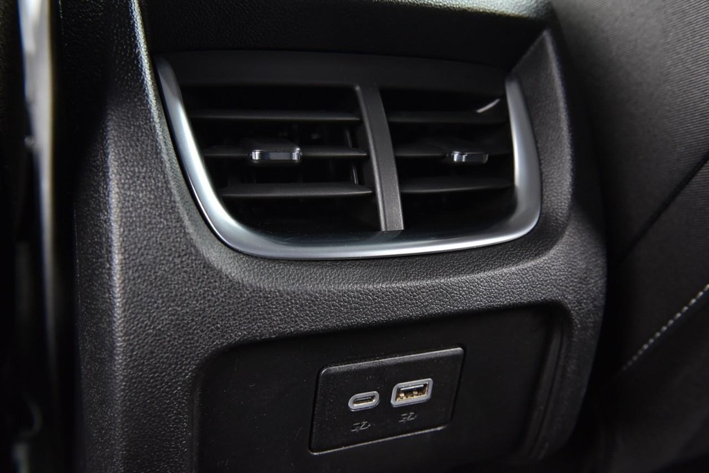 Chevrolet Blazer Vehicle Full-screen Gallery Image 21