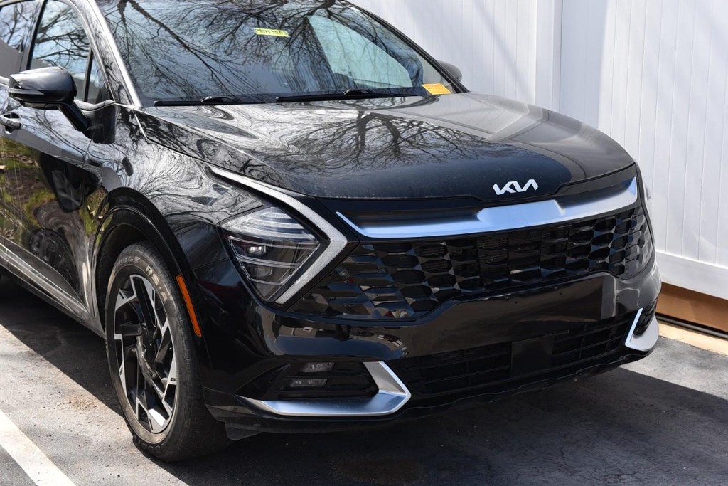 Kia Sportage Vehicle Full-screen Gallery Image 2