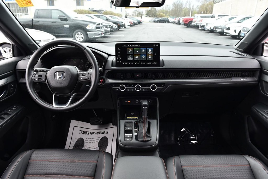 Honda CR-V Hybrid Vehicle Full-screen Gallery Image 7