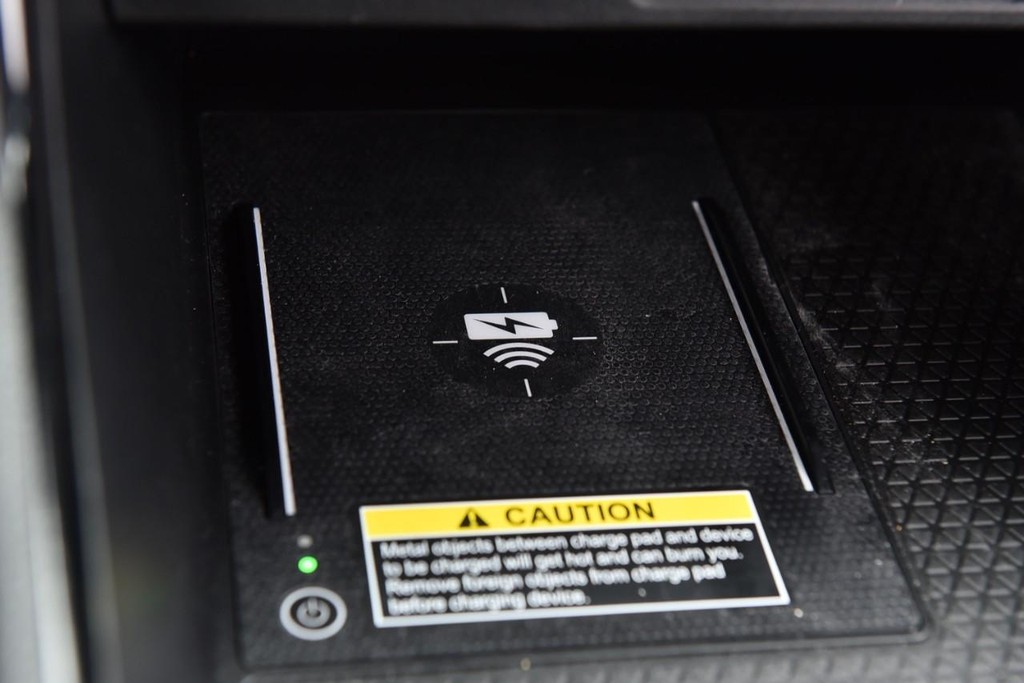 Honda CR-V Hybrid Vehicle Full-screen Gallery Image 18