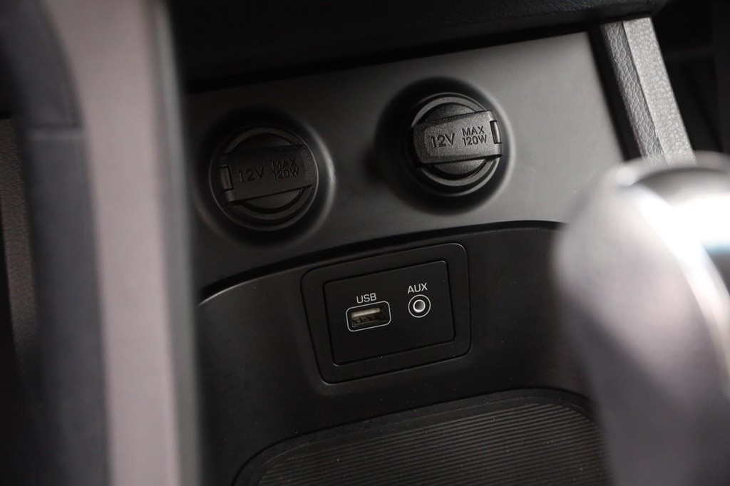 Hyundai Santa Fe XL Vehicle Image 18