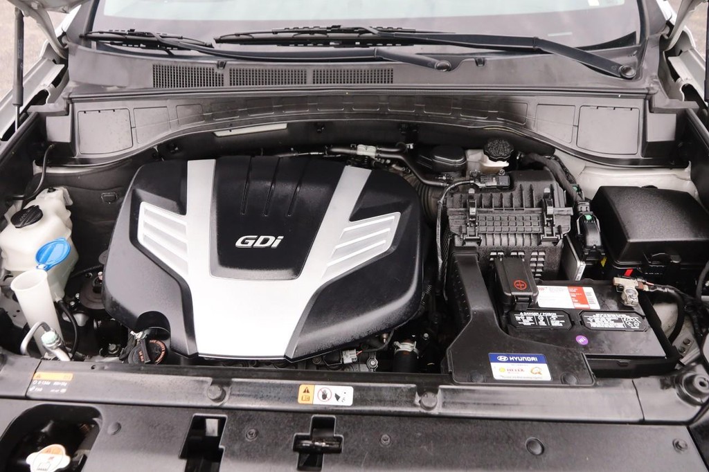 Hyundai Santa Fe XL Vehicle Image 26