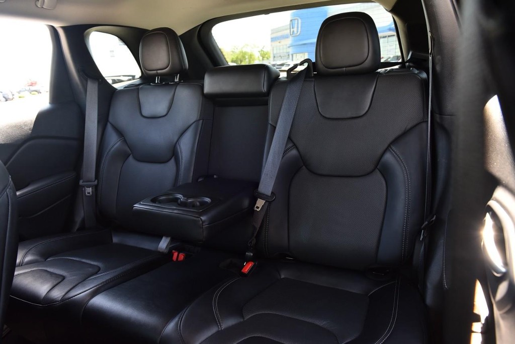Jeep Cherokee Vehicle Image 22