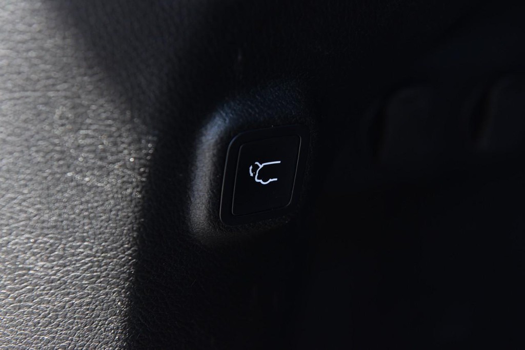Jeep Cherokee Vehicle Image 26