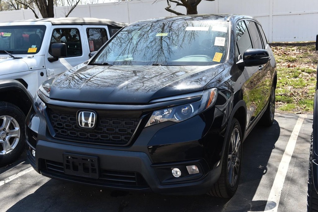 Honda Passport Vehicle Full-screen Gallery Image 4
