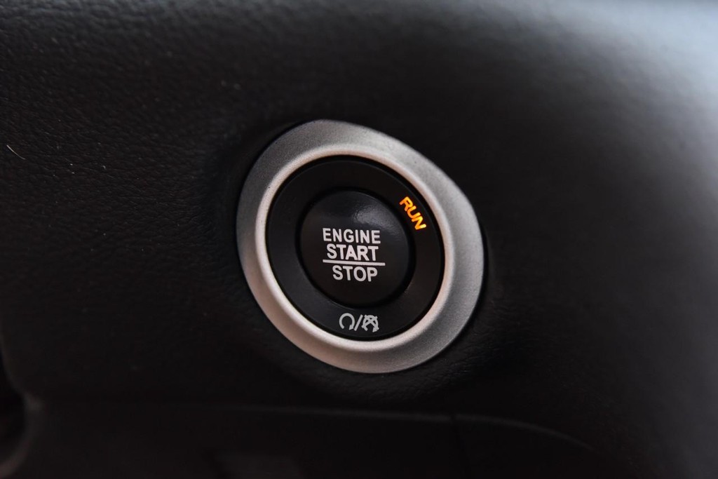 Chrysler Pacifica Vehicle Full-screen Gallery Image 20