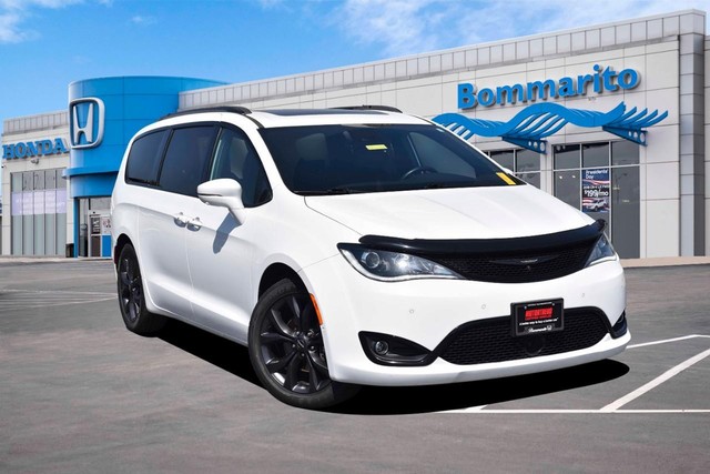 Hazelwood MO 2018 Chrysler Pacifica more details - chrysler pacifica
