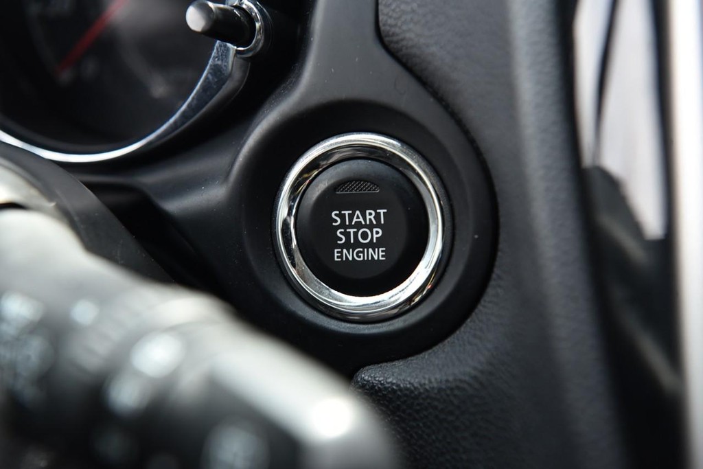 Mitsubishi Outlander Sport Vehicle Image 17