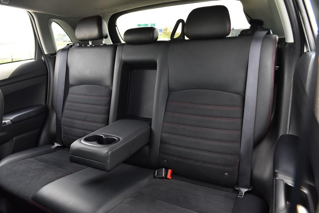 Mitsubishi Outlander Sport Vehicle Image 20