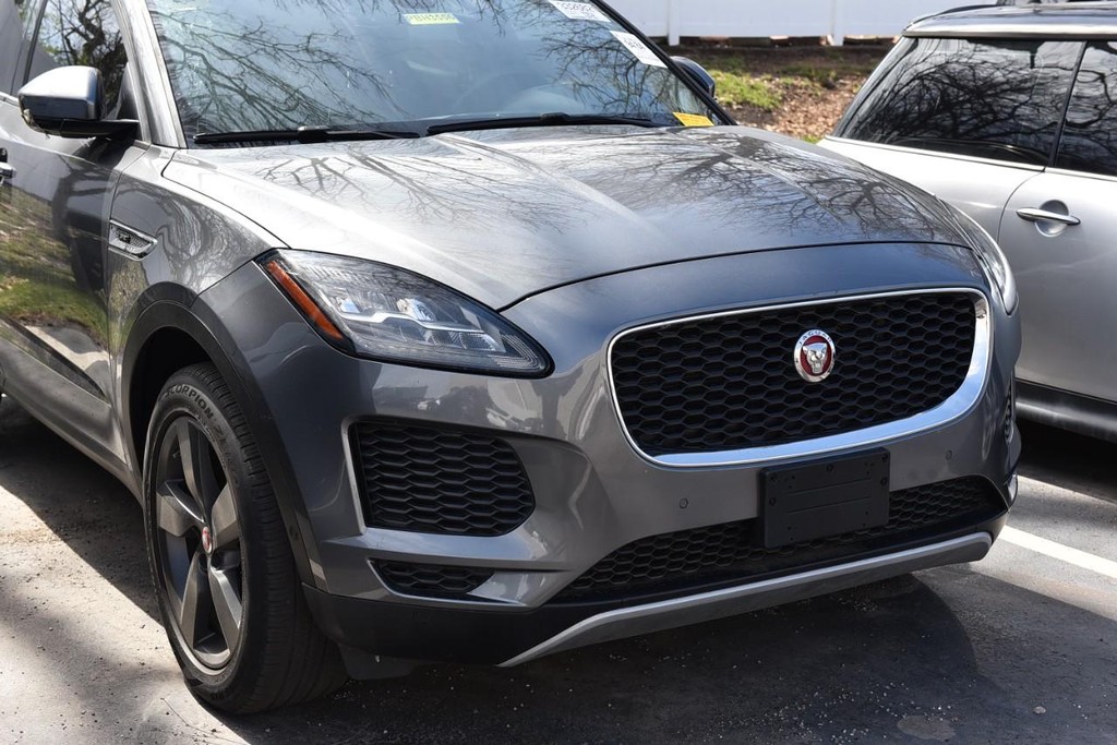 Jaguar E-PACE Vehicle Full-screen Gallery Image 2