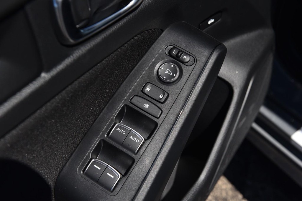 Honda Civic Sedan Vehicle Image 08