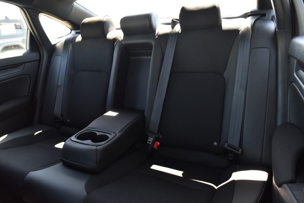 Honda Civic Sedan Vehicle Image 23