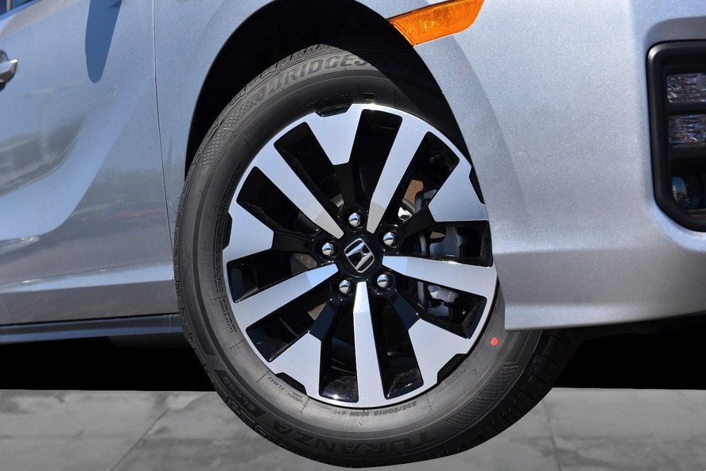Honda Odyssey Vehicle Image 03