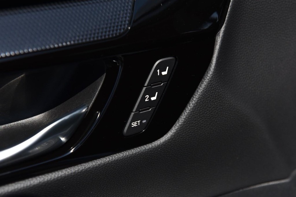 Honda CR-V Vehicle Image 09