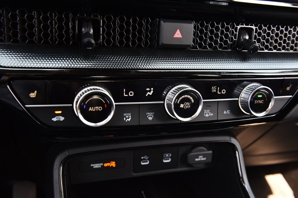 Honda CR-V Vehicle Image 16