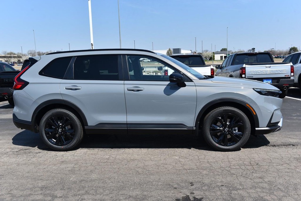 Honda CR-V Hybrid Vehicle Image 05