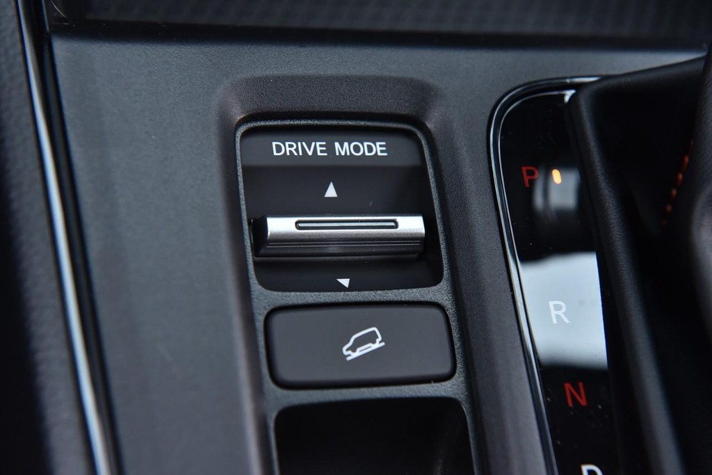 Honda CR-V Hybrid Vehicle Image 19