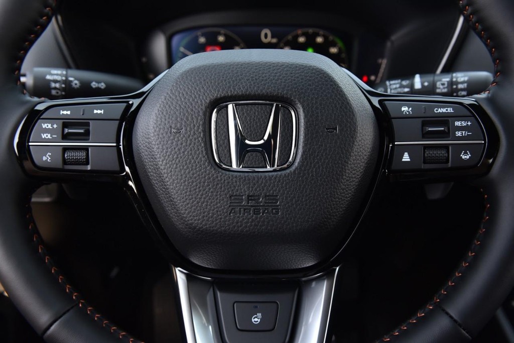 Honda CR-V Hybrid Vehicle Image 21