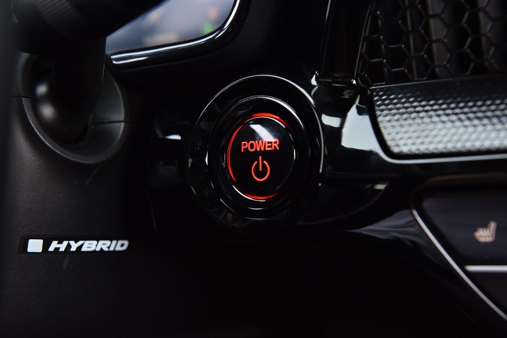 Honda CR-V Hybrid Vehicle Image 20