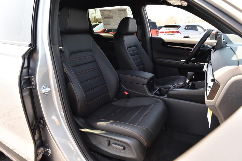 Honda CR-V Hybrid Vehicle Image 23