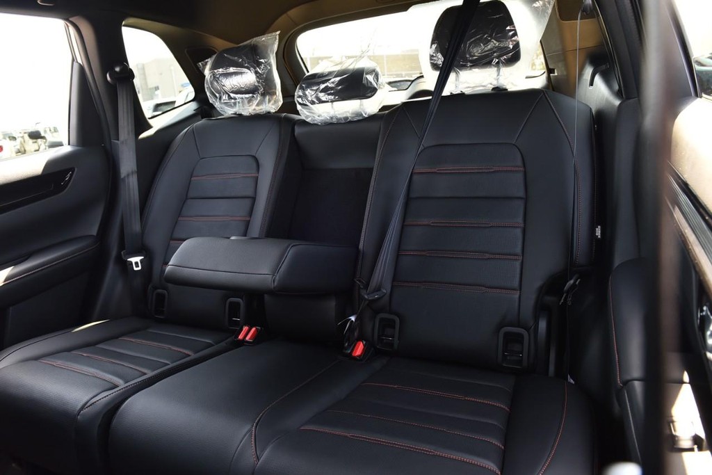 Honda CR-V Hybrid Vehicle Image 25