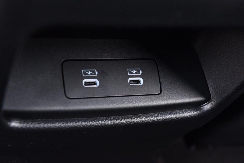Honda CR-V Hybrid Vehicle Image 27