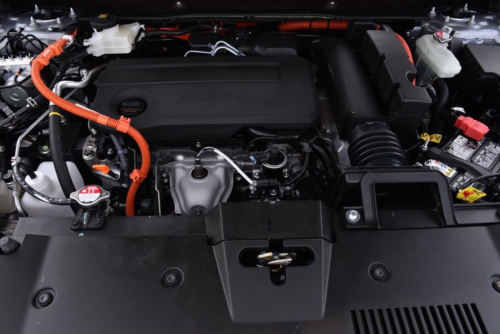 Honda CR-V Hybrid Vehicle Image 30