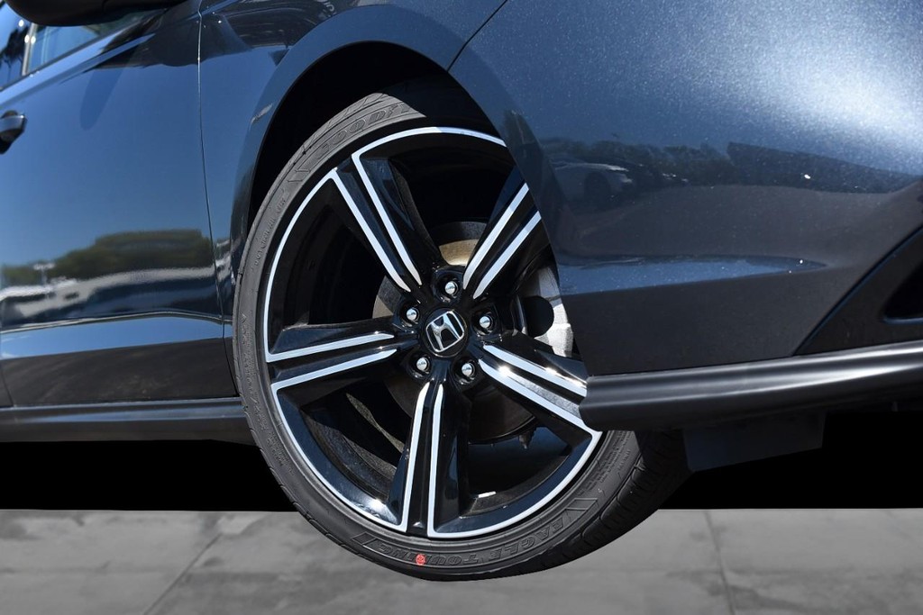 Honda Accord Sedan Vehicle Image 03
