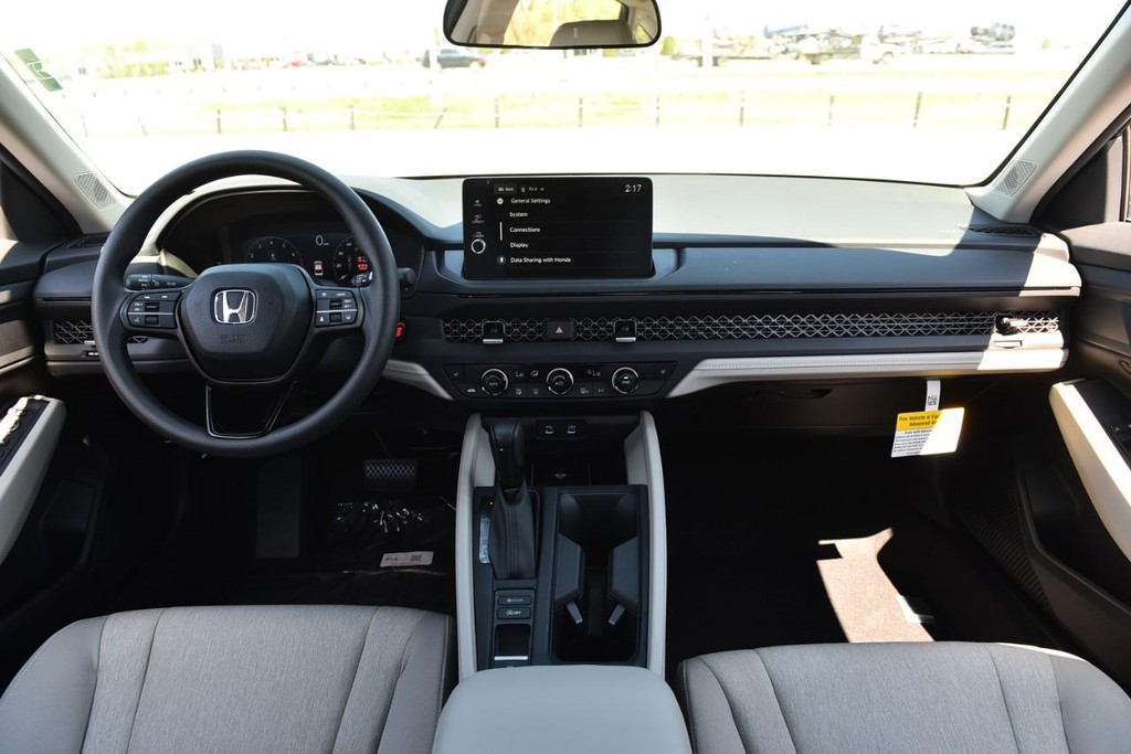 Honda Accord Sedan Vehicle Image 07